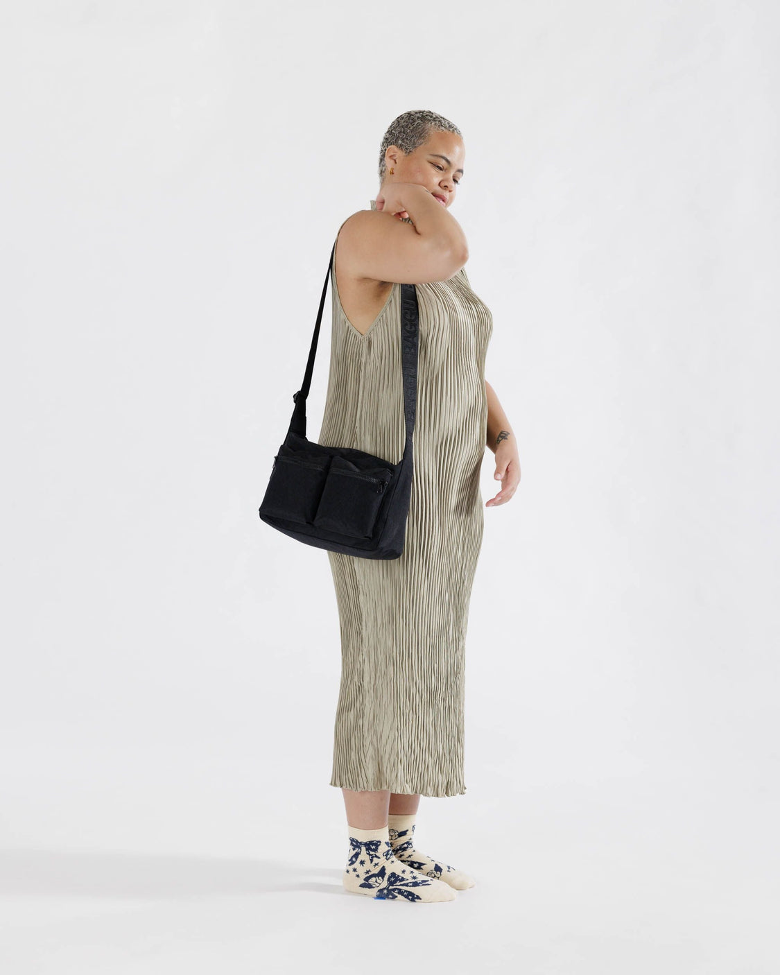 Medium Cargo Crossbody - Black - Essential Tote
